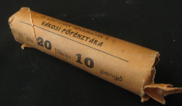 1941-1944 kztti idszak lyukas 20 fillres rolnija